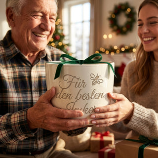 Personalisierter Blumentopf mit Gravur — Geschenk für Imker und Bienenzüchter — als persoenliche Geschenk-Uebergabe