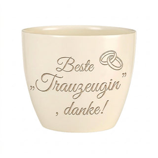 Personalisierter Blumentopf — Geschenk Brautjungfer Hochzeit Trauzeugin — Detailansicht der Lasergravur