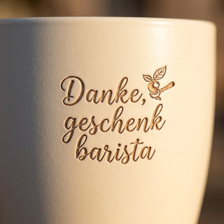 Personalisierter Blumentopf mit Gravur — Danke Geschenk für Barista — Detailaufnahme