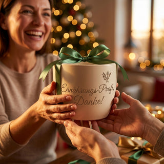 Personalisierter Blumentopf mit Gravur — Danke Geschenk für Ernährungsberaterin — als persoenliche Geschenk-Uebergabe