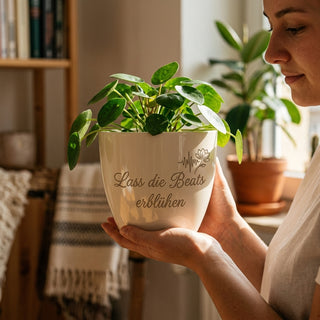 Personalisierter Blumentopf mit Gravur — DJ Geschenk zum Geburtstag oder Auflegen — im Wohnambiente