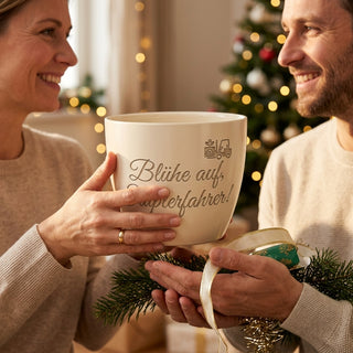 Personalisierter Blumentopf — Geschenk Gabelstaplerfahrer Abschied — als persoenliche Geschenk-Uebergabe