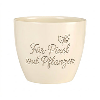 Personalisierter Blumentopf — Geschenk Webdesignerin 'Für Pixel und Pflanzen' — Detailansicht der Lasergravur