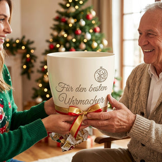 Personalisierter Blumentopf mit Gravur — Geschenk Uhrmacher zur Pensionierung — als persoenliche Geschenk-Uebergabe