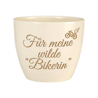 Blumentopf mit Gravur „Für meine wilde Bikerin" — Personalisiertes Geschenk für Motorrad-Fa... — Detailansicht der Lasergravur