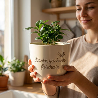 Personalisierter Blumentopf — Danke Geschenk Fleischerin Abschied — im Wohnambiente
