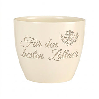 Persönliches Geschenk für Zöllner – Blumentopf mit Gravur — Detailansicht der Lasergravur