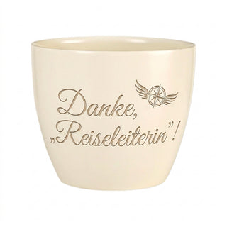 Personalisierter Blumentopf mit Gravur — Dankeschön Geschenk Reiseleiterin — Detailansicht der Lasergravur