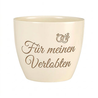 Personalisierter Blumentopf „Für meinen Verlobten“ — Geschenk zur Verlobung — Detailansicht der Lasergravur