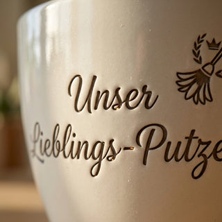 Blumentopf mit Gravur 'Unser Lieblings-Putzer' — Geschenk Gebäudereiniger — Detailaufnahme