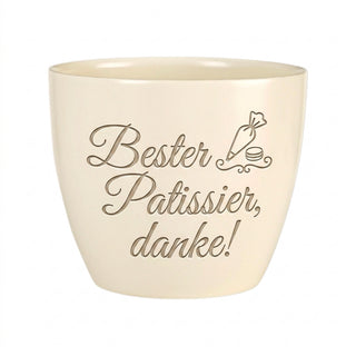 Personalisierter Blumentopf mit Gravur — Geschenk Patissier Danke — Detailansicht der Lasergravur