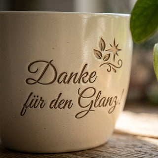 Persönliches Geschenk für Gebäudereiniger – Gravur: Danke für den Glanz! — Detailaufnahme