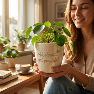 Personalisierter Blumentopf mit Gravur — Geschenk Absolventin Studium — lifestyle