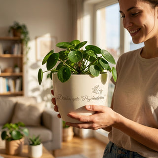 Personalisierter Blumentopf mit Gravur — Danke Geschenk für Psychiaterin — im Wohnambiente