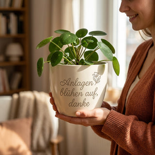 Blumentopf mit Gravur 'Anlagen blühen auf' — Geschenk für Anlageberater — lifestyle
