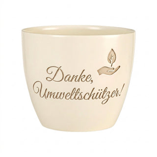 Personalisierter Blumentopf mit Lasergravur — Geschenk Umwelttechniker Danke — Detailansicht der Lasergravur