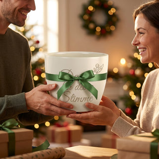 Personalisierter Blumentopf — Geschenk Sprecherin „Danke für deine Stimme“ — als persoenliche Geschenk-Uebergabe