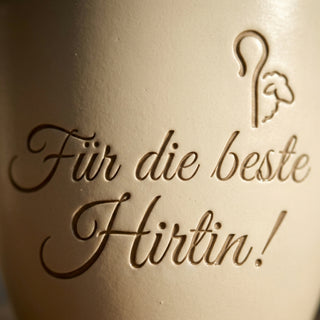 Personalisierter Blumentopf mit Gravur — Geschenk für Hirtin — Detailaufnahme