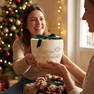 Personalisierter Blumentopf mit Gravur — Geschenk Zeremonienmeisterin Abschied — als persoenliche Geschenk-Uebergabe