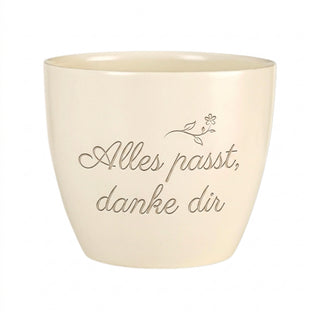 Personalisierter Blumentopf mit Gravur — Danke Geschenk Änderungsschneiderin — Detailansicht der Lasergravur