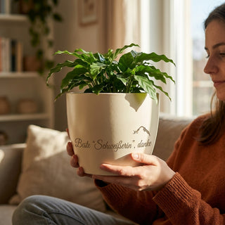 Personalisierter Blumentopf mit Gravur — Geschenk Schweißerin Danke — im Wohnambiente