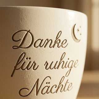 Personalisierter Blumentopf — Geschenk Schlafberaterin Dankeschön — Detailaufnahme