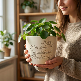 Personalisierter Blumentopf — Geschenk Geburtsvorbereiterin Danke — im Wohnambiente