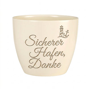 Personalisierter Blumentopf mit Gravur — Dankeschön Geschenk für Hafenarbeiter — Detailansicht der Lasergravur