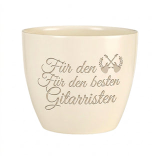 Personalisierter Blumentopf mit Gravur — Geschenk für Gitarristen — Detailansicht der Lasergravur