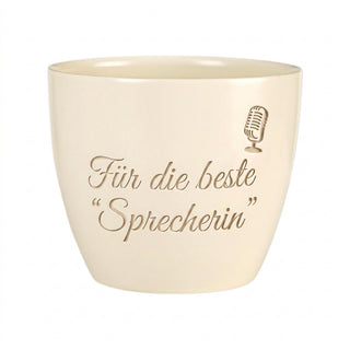 Personalisierter Blumentopf mit Gravur — Geschenk Sprecherin Abschied — Detailansicht der Lasergravur