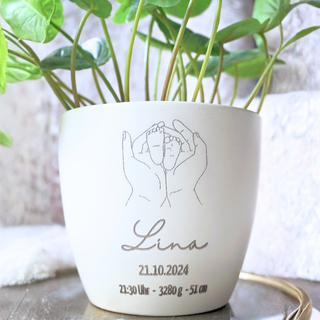 Geschenk zur Geburt -  Blumentopf graviert - Hände & Füße