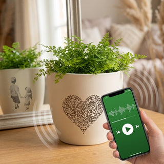 Foto-Sprachtopf mit Fotogravur und Sprachnachricht per QR-Code