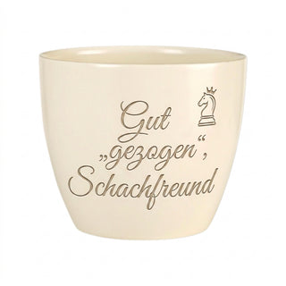Personalisierter Blumentopf mit Gravur — Geschenk für Schachspieler Geburtstag — Detailansicht der Lasergravur