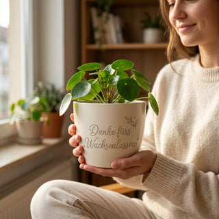 Personalisierter Blumentopf mit Gravur — Danke Geschenk für Mentor — im Wohnambiente
