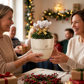 Personalisierter Blumentopf mit Gravur — Dankegeschenk Zeremonienmeisterin — als persoenliche Geschenk-Uebergabe