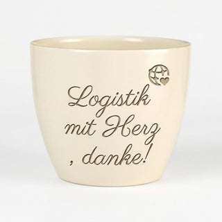 Persönliches Geschenk für Speditionskaufmann – Gravur: Logistik mit Herz, danke! — Detailansicht der Lasergravur