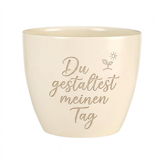 Personalisierter Blumentopf mit Gravur — Geschenk UI Designer Geburtstag — Detailansicht der Lasergravur