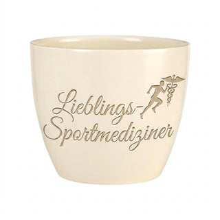 Personalisierter Blumentopf mit Gravur — Geschenk Sportmediziner Dankeschön — Detailansicht der Lasergravur