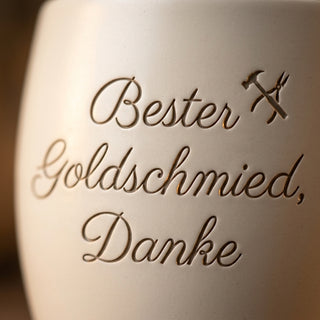 Personalisierter Blumentopf mit Gravur — Danke Geschenk für Goldschmied — Detailaufnahme