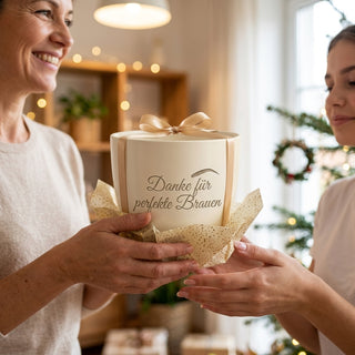 Persönliches Geschenk für Browartistinnen – Gravur: Danke für perfekte Brauen — als persoenliche Geschenk-Uebergabe