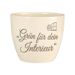 Personalisierter Blumentopf mit Gravur — Geschenk für Interior Designerin — Detailansicht der Lasergravur