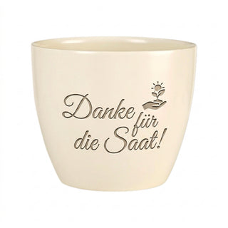Personalisierter Blumentopf mit Gravur — Dankeschön Geschenk Dozentin — Detailansicht der Lasergravur