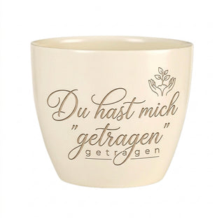 Personalisierter Blumentopf mit Gravur — Geschenk Wochenbett Doula Danke — Detailansicht der Lasergravur