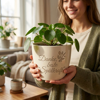 Personalisierter Blumentopf — Danke-Geschenk für die beste Spülkraft zuhause — im Wohnambiente