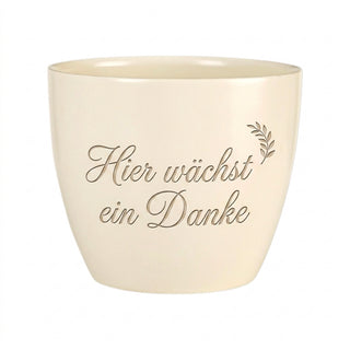 Personalisierter Blumentopf mit Gravur — Danke Geschenk für Sporttrainer — Detailansicht der Lasergravur