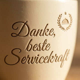 Personalisierter Blumentopf mit Gravur — Danke Geschenk für Servicekraft — Detailaufnahme