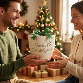 Personalisierter Blumentopf mit Gravur — Danke Geschenk Sportphysiotherapeut — als persoenliche Geschenk-Uebergabe