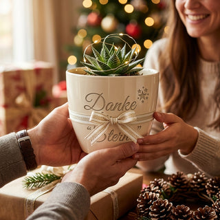 Personalisierter Blumentopf — Geschenk Astrologin Danke für die Sterne — geschenk_uebergabe
