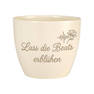 Personalisierter Blumentopf mit Gravur — DJ Geschenk zum Geburtstag oder Auflegen — Detailansicht der Lasergravur