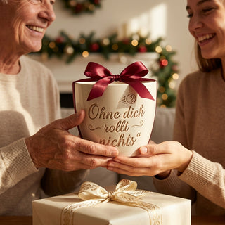 Personalisierter Blumentopf mit Gravur — Geschenk Spediteur & Logistik — als persoenliche Geschenk-Uebergabe